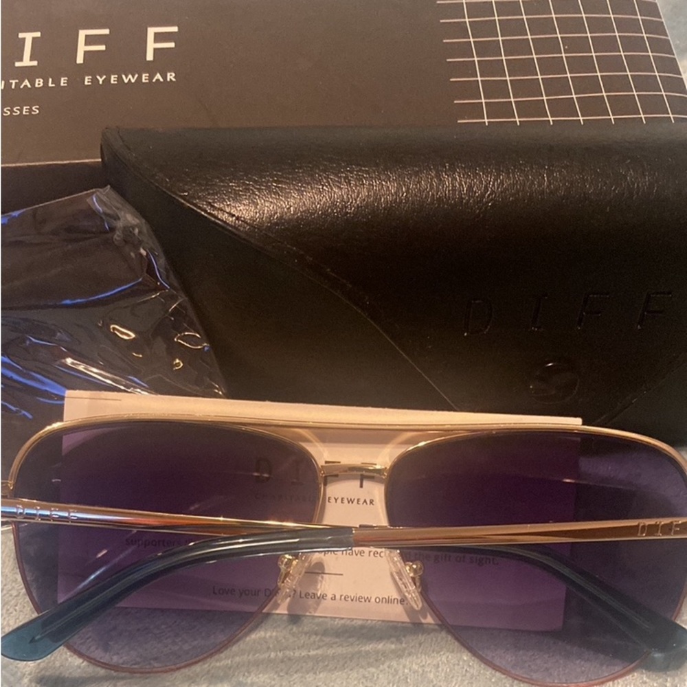 NWT Unisex DIFF EYEWEAR Sunglasses With Original Box, Glass Satin Cloth & Case - Picture 5 of 9